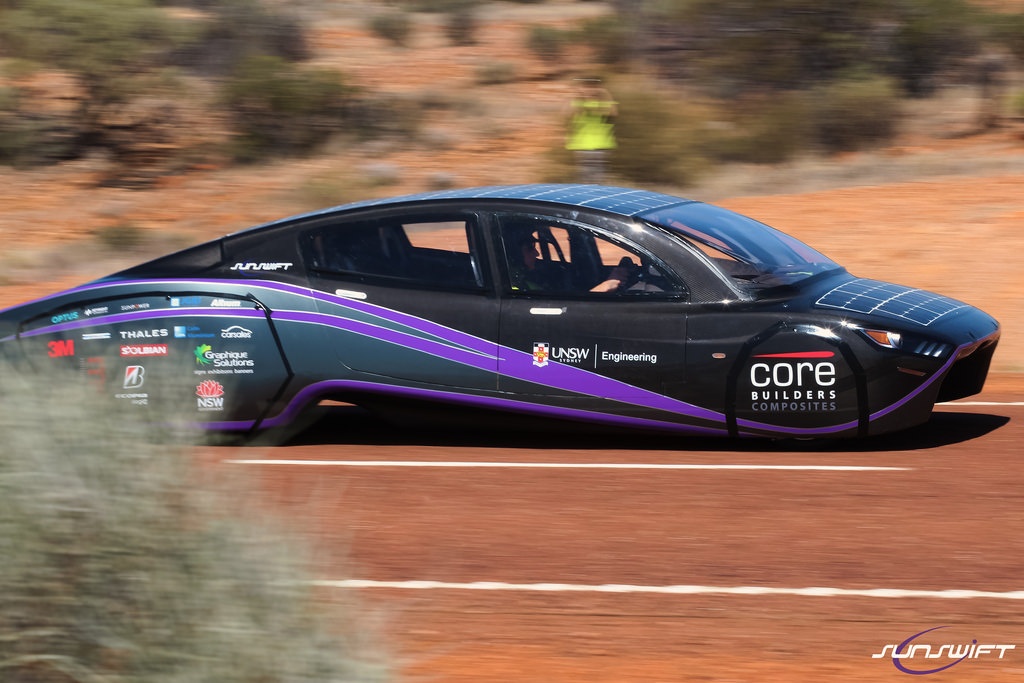 Sunswift Violet: Carro solar bate recorde ao conseguir percorrer 4100 km