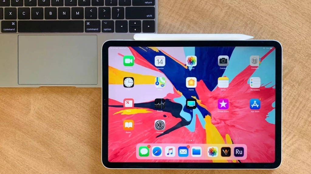 O iPad Pro está a vir dobrado de fábrica, mas a Apple diz que é um processo normal