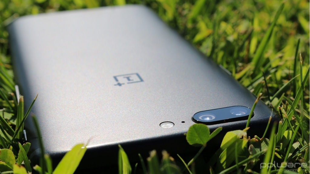 O OnePlus 5 e 5T já estão a receber a versão estável do novo Android Pie