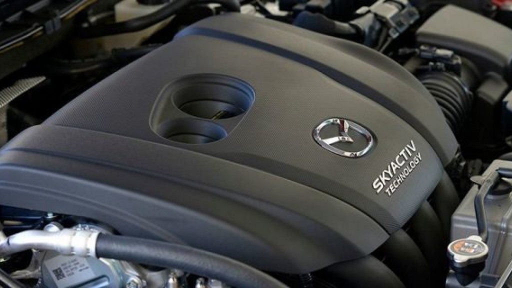 Mazda diz não ao elétrico, mas diz sim ao gasóleo, gasolina, ao gás…