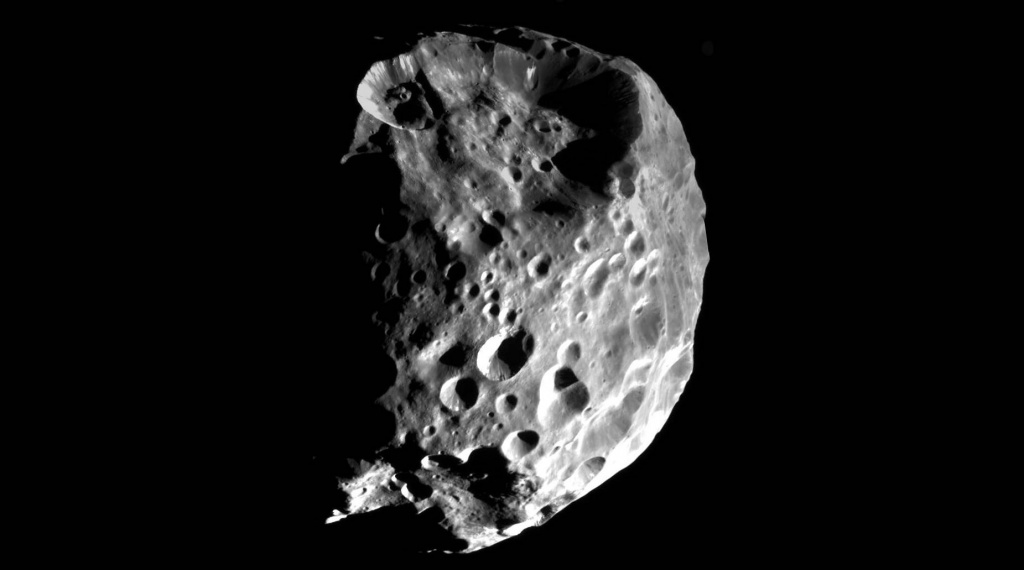 Astrónomos encontram água estranha numa Lua de Saturno