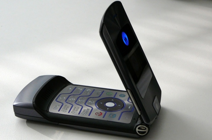 Motorola RAZR smartphone flip phone
