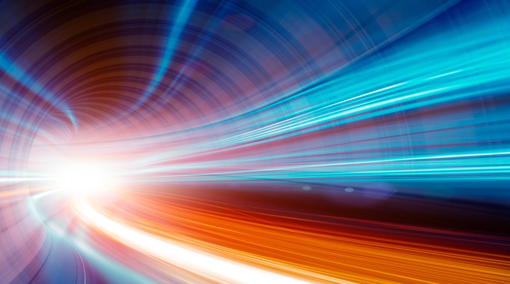 Investigador da NASA mostra velocidade da luz em vídeos