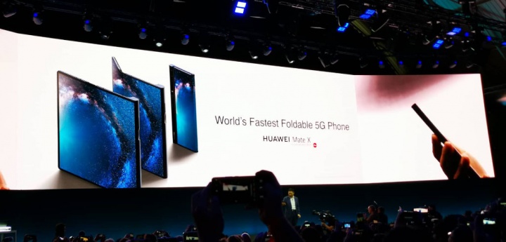 Huawei Mate X Samsung Galaxy Fold