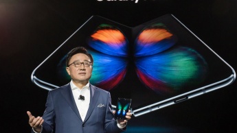 Samsung Galaxy Fold Unpacked 2019 9