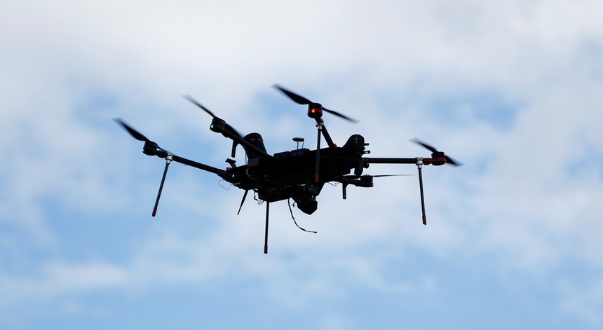 Multas de trânsito podem começar a chegar pelo ar, através de drones