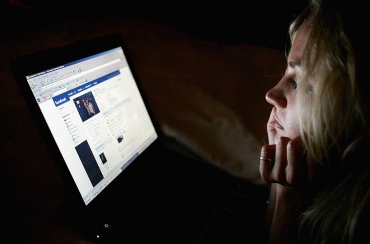 Facebook malware questionário rede social