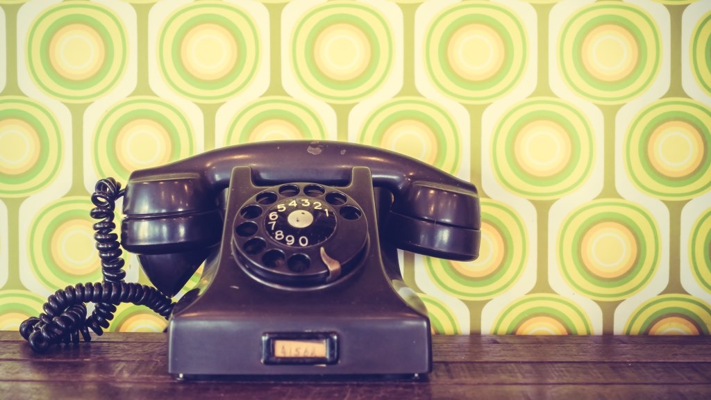 Telemóveis? Mais de 95% das famílias tem telefone fixo