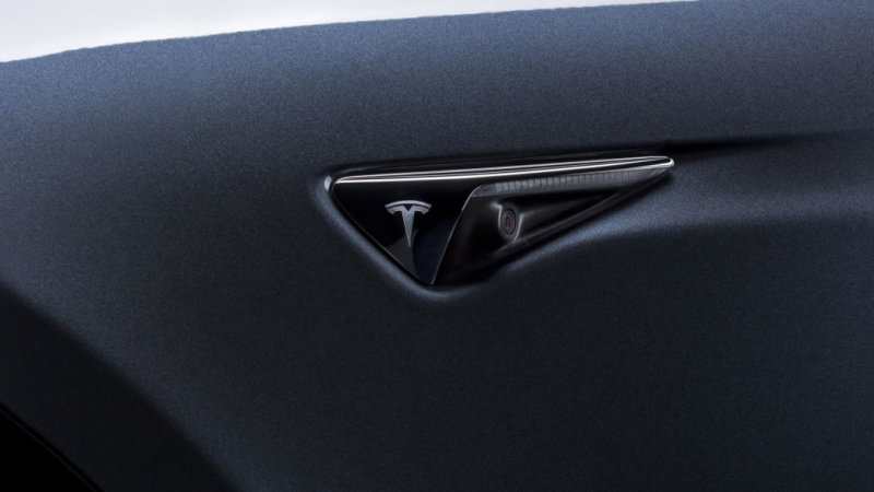 Portugal: câmaras laterais em automóveis, como os Tesla, são legais?