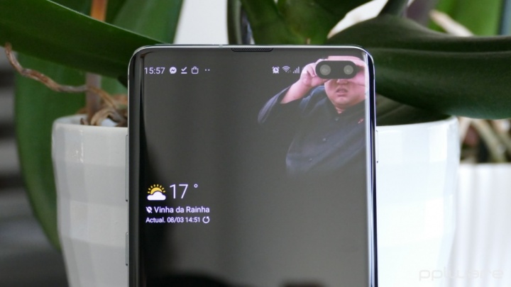 Samsung Galaxy S10 smartphones Android