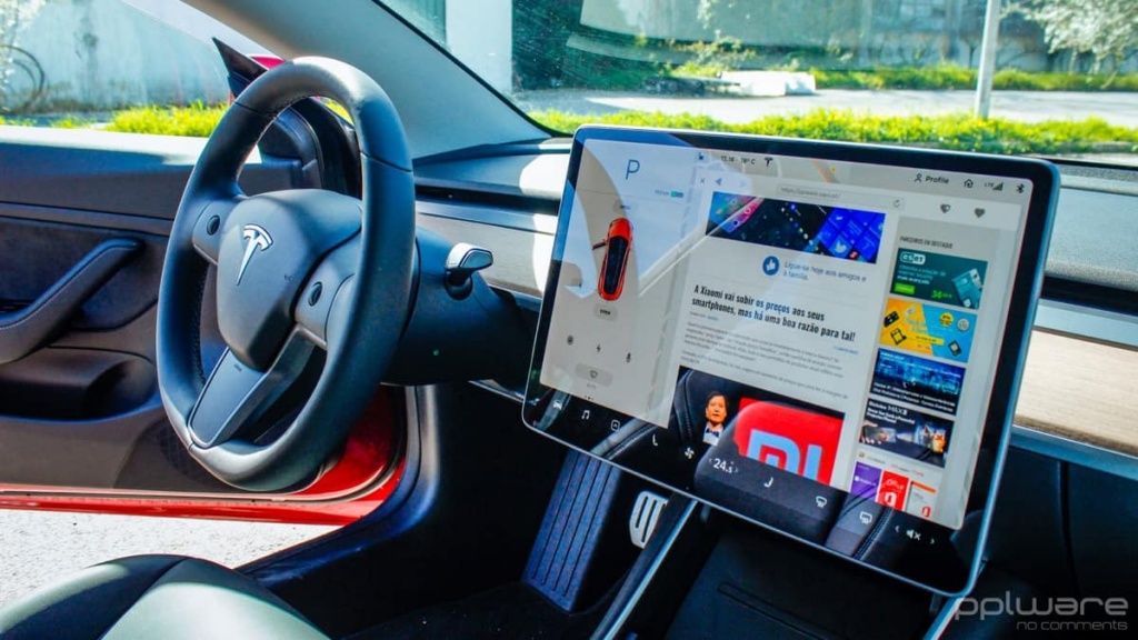 Tesla atualização novidades carros elétricos