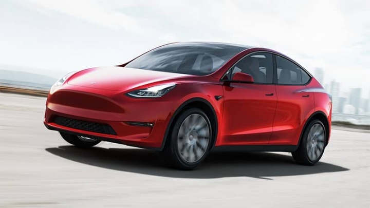Tesla Model Y Chargepoint circula estradas