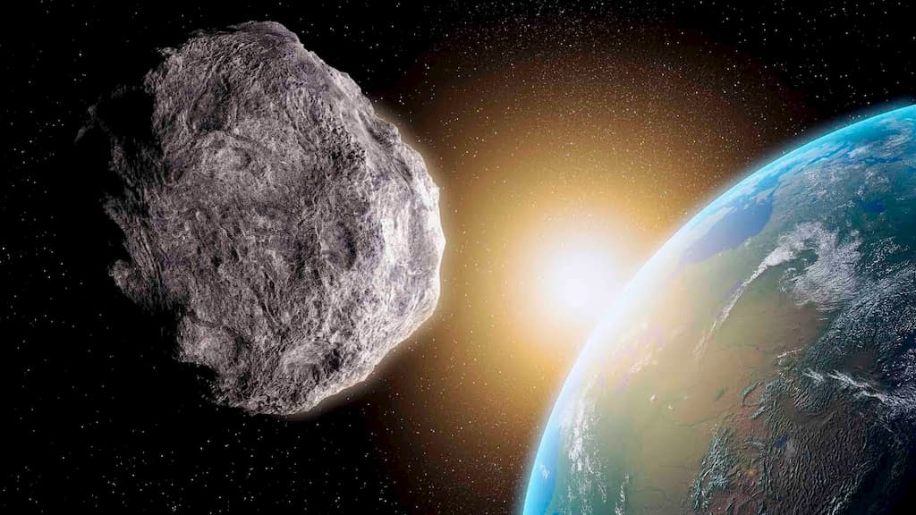 Asteroide três vezes maior que um campo de futebol vai passar “perto” da Terra