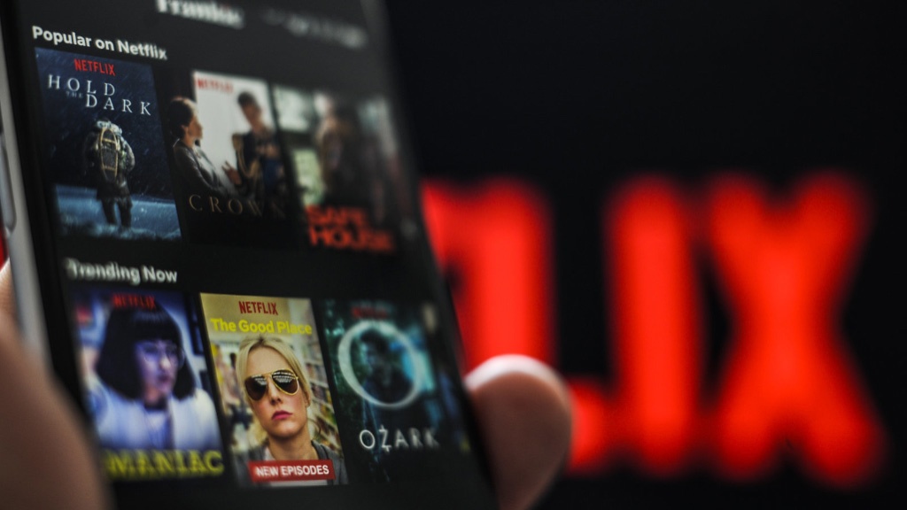 Cuidado, a Netflix anda de olho em quem partilha passwords e contas