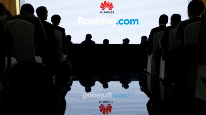 Huawei: alguns smartphones Android apresentam publicidade do Booking