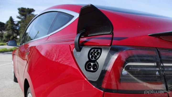 Tesla Model 3 autonomia carro elétrico