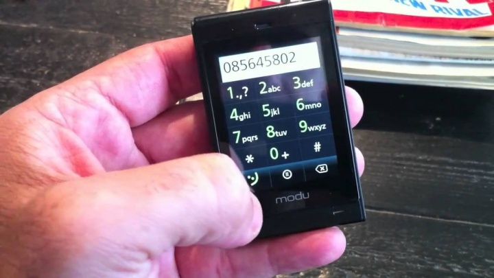 el mini teléfono móvil de 20 euros que se usa en las cárceles
