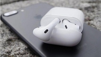 AirPods iPhone Apple