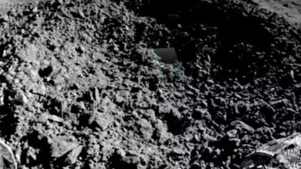 Rover lunar da China examina ‘substância estranha’ encontrada na cratera da Lua