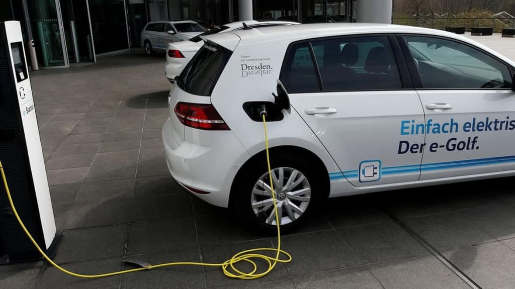 Volkswagen vai começar o desenvolvimento e produção de baterias de iões de lítio