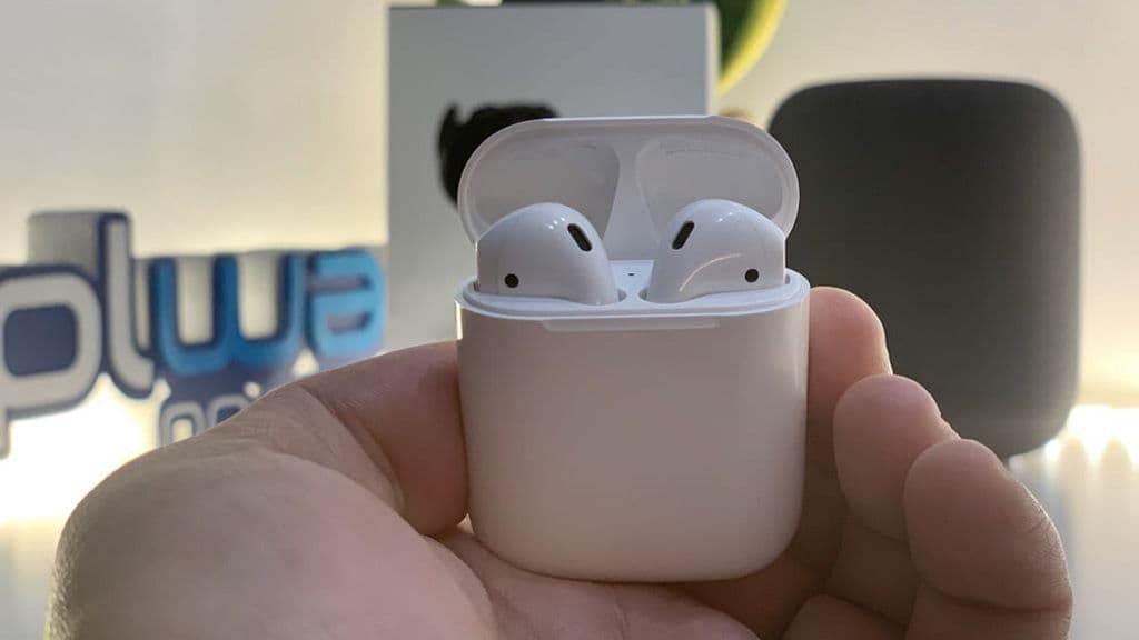 AirPods iOS Apple earphones EarPods