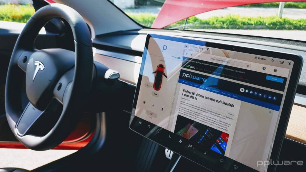 Tesla Model 3 obrigados a reduzir a autonomia por culpa do sistema de entretenimento