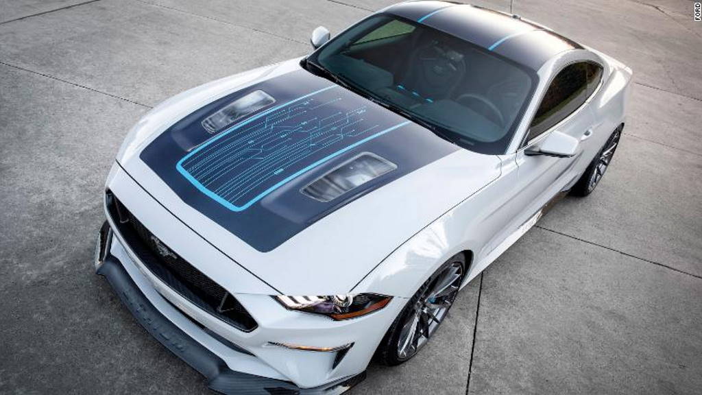 Ford Mustang Lithium carro elétrico