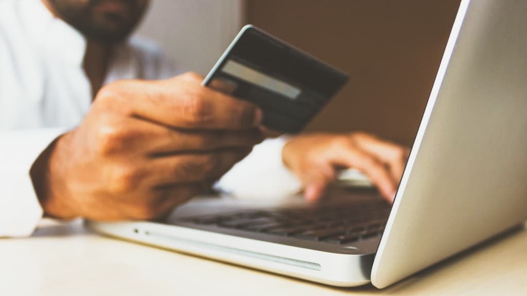 Black Friday bate recorde de compras online, com os smartphones em destaque!