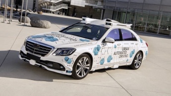 Mercedes e Bosch iniciam testes do seu serviço de condução autónoma