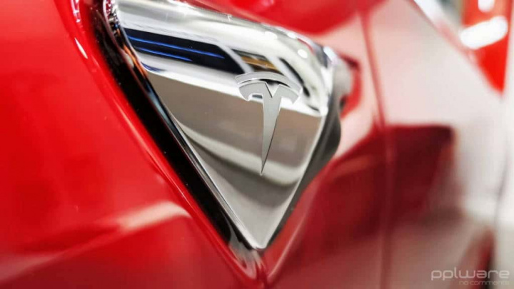 Tesla bolsa valor ações automóvel