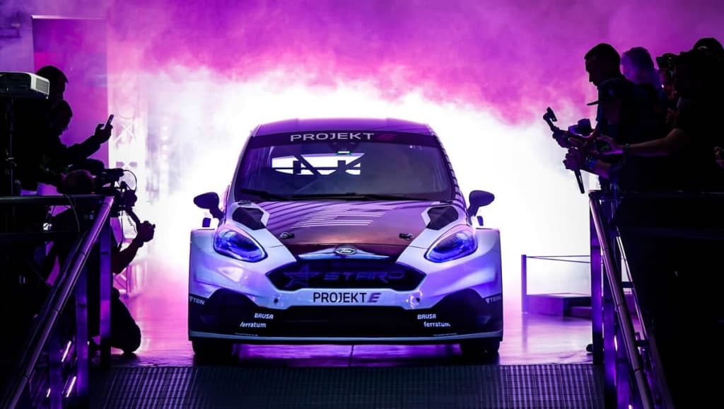 Carro de Rally 100% elétrico da Ford é mais rápido do que qualquer Tesla, até o Roadster!