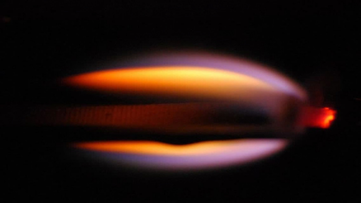 Imagem exemplo de fogo no espaço dentro da estação espacial ISS estudo para a NASA