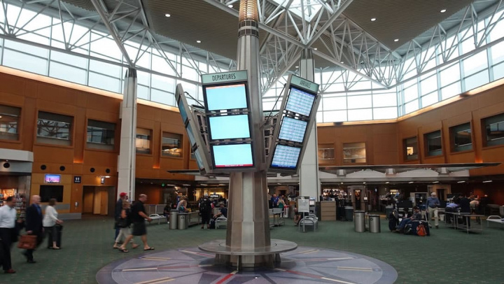 Ecrãs informativos do aeroporto de Portland