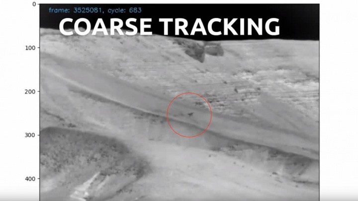 Imagem arma anti-drone em ação a localizar e abater drones