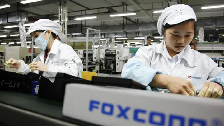 Imagem trabalhadores da Foxconn da China, agora afetada com o coronavírus