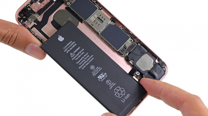 Imagem da bateria de um iPhone da Apple