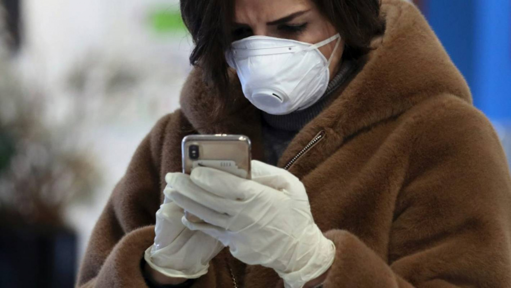 Coronavírus: Não se esqueça de limpar o seu smartphone