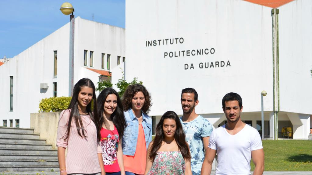 Prazo para “pedir” o valor das propinas termina sexta-feira