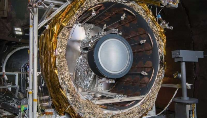 Imagem do novo motor de iões da NADSA que levará DART até ao impacto com um asteroide
