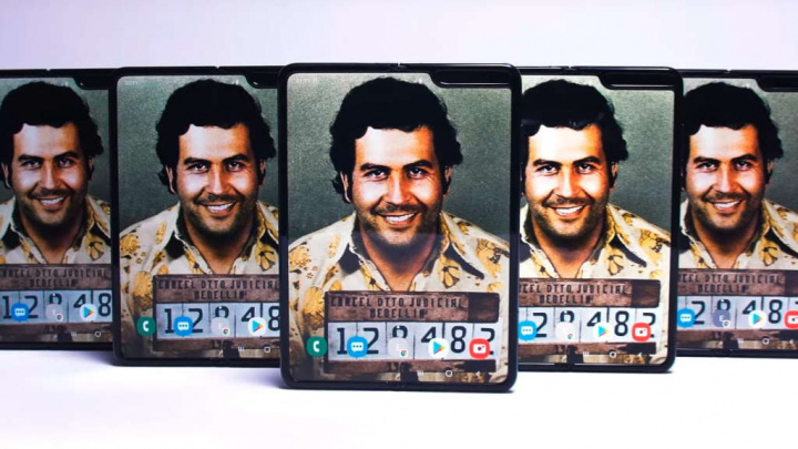 Pablo Escobar Fold dobrável smartphone falso