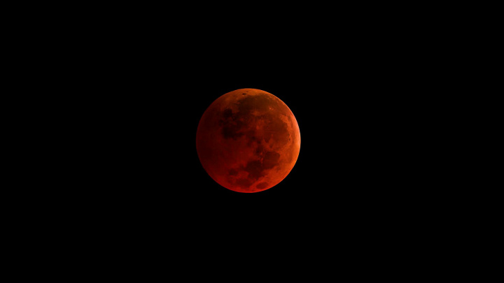 Hoje é dia de Super Lua! Qual a melhor hora para ver em Portugal?