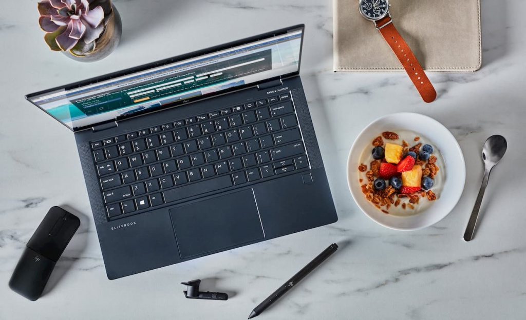 Elite Dragonfly – O PC portátil da HP que pesa menos que o ar