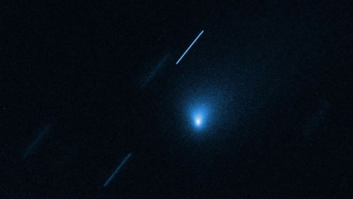 Imagem captada pelo Telescópio Hubber do cometa Borisov que é 14 vezes maior que a Terra