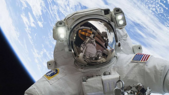Imagem astronauta da NASA na Estação Espacial Internacional no Espaço