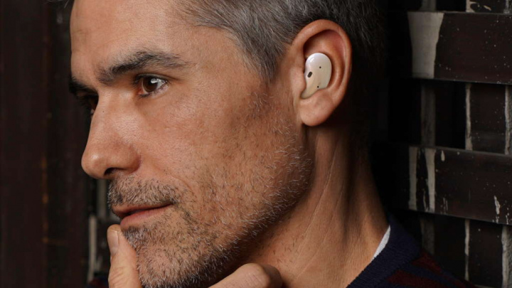 Galaxy Buds Samsung earbuds smartphones mockups