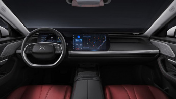 Imagem interior do Xpeng P7, o concorrente da Tesla