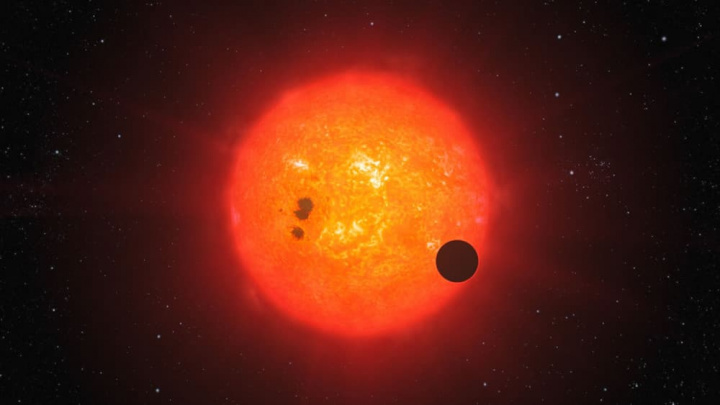 Imagem da estrela Kepler-88 com os planetas Kepler-88 c e Kepler-88 b