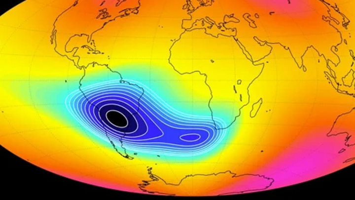 Imagem da misteriosa anomalia que enfraquece o campo magnético da Terra