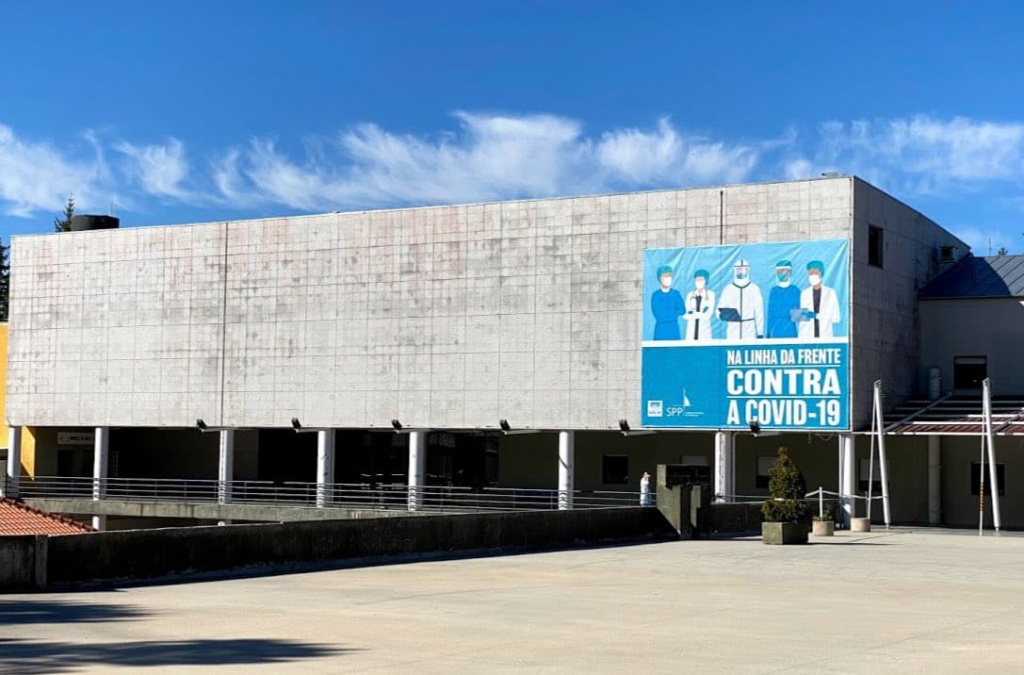 COVID-19: “Kit porteiro” para abrir portas sem tocar com as mãos