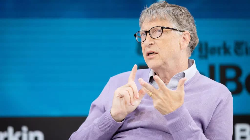 Bill Gates diz que já o acusaram na rua de colocar chips nas pessoas